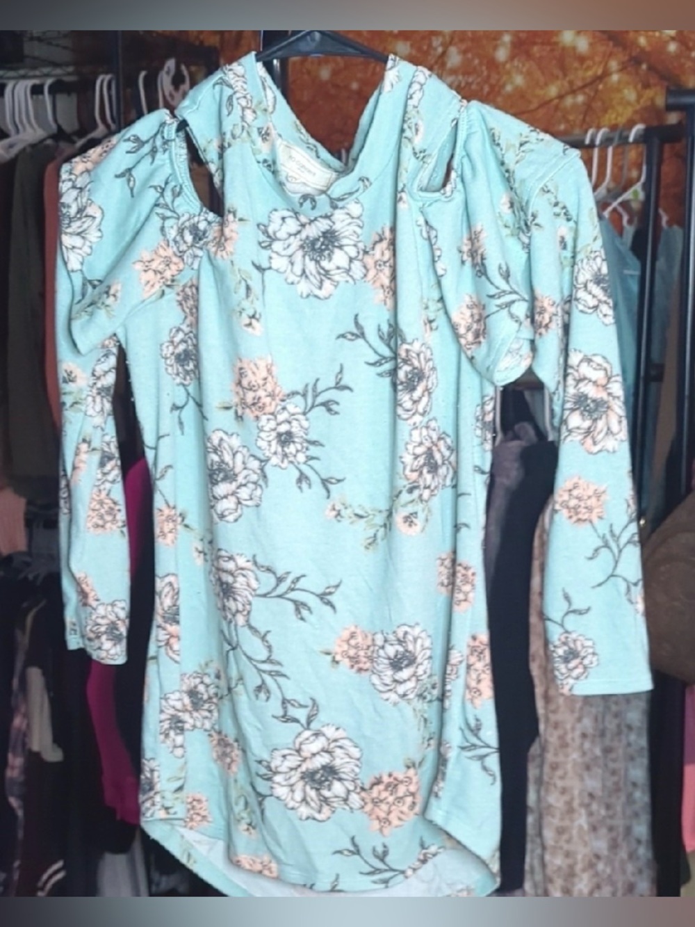 🌸 No Comment Floral Cold Shoulder Tunic Light Blue & Peach | Size Large 🌿✨